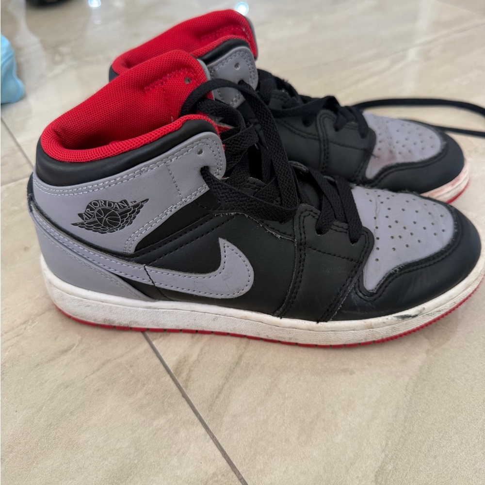 Nike Kids Black Red and Gray Sneakers